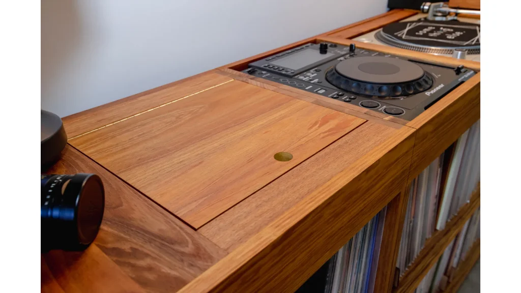 Kithe-Blackwood-timber-DeVinyl-dj-custom-console-sideboard-cabinet-record-storage-8