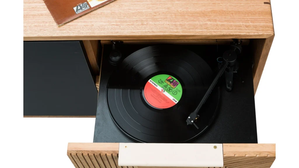 Kithe-Tasmanian-oak-Hendrix-record-player-turntable-sideboard-cabinet-audio-listening-station-10