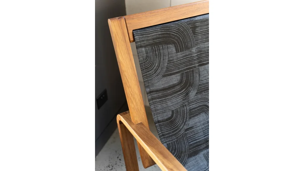 Kithe-timber-sling-chair-fabric-american-oak-blackwood-11