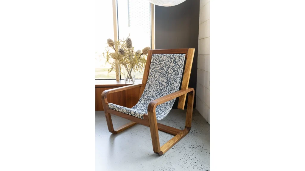 Kithe-timber-sling-chair-fabric-american-oak-blackwood-16